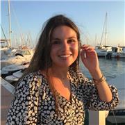 Profesora enseña Matemáticas y Química menores de 16 años